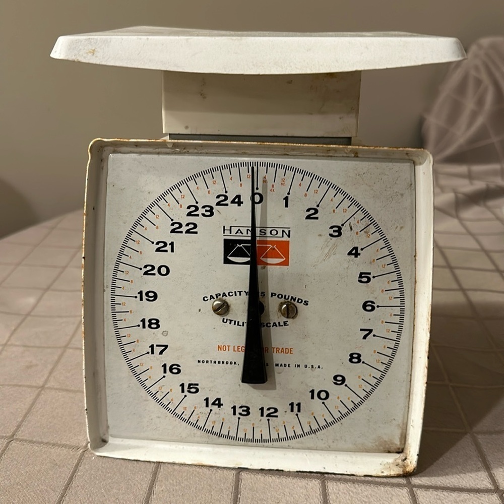 Hanson capacity 25 pounds utility scale, vintage, MCM Northbrook, Illinois